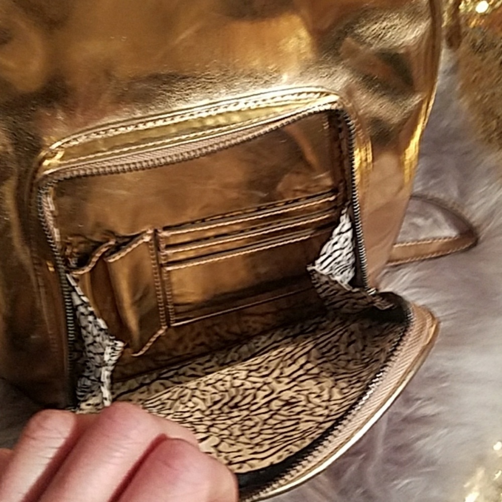 Gold backpack - Picture 5 of 5